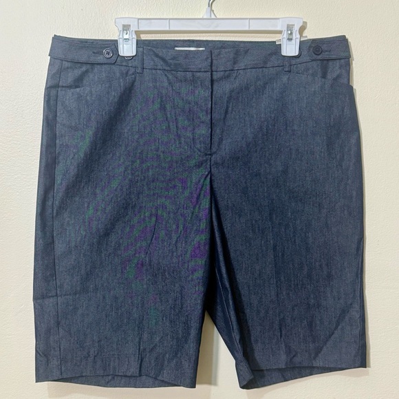 Van Heusen Pants - NWT Van Heusen City Smart Bermuda Shorts, Size 14